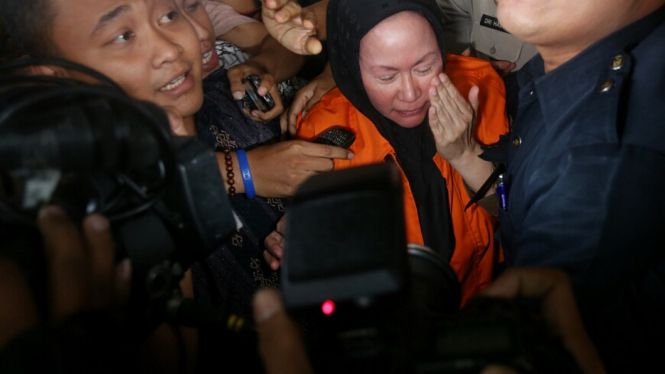 Ratu Atut Ditahan KPK