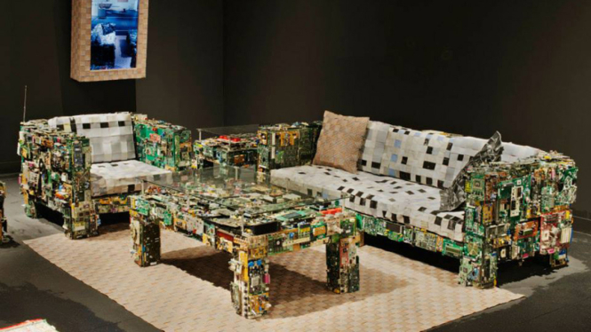 Furnitur elektronik