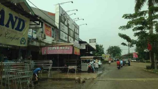 Suasana kompleks perumahan Vila Nusa Indah