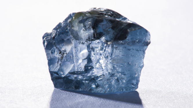 Berlian biru 29,6 karat