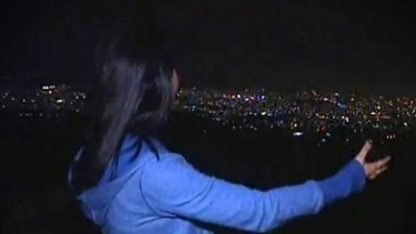 Pemandangan Bukit Moko di malam hari.