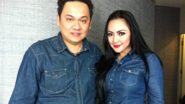 Farhat Abbas dan regina