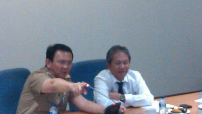 Gubernur DKI Jakarta, Basuki Tjahaja Purnama, saat melampiaskan kemarahan kepada stafnya beberapa waktu silam. 
