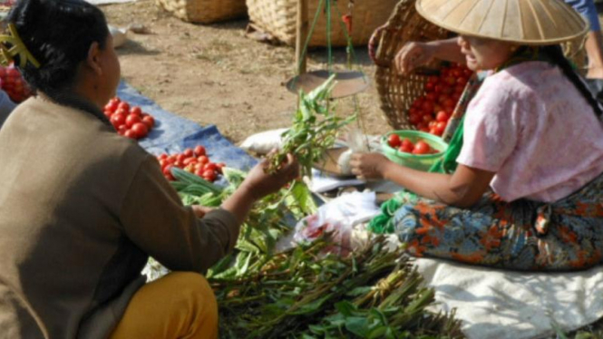 Pedagang pasar tradisional.