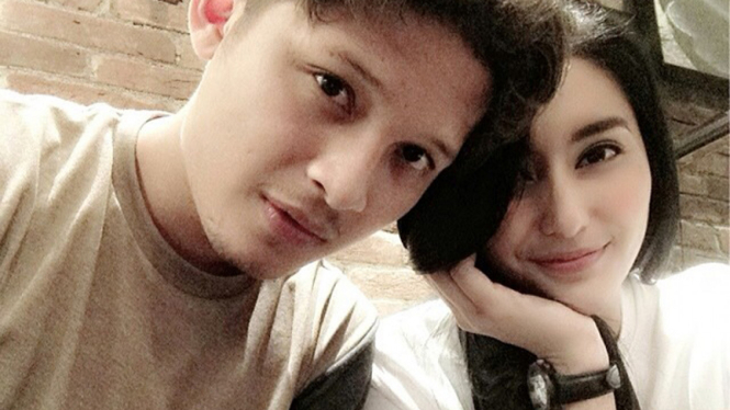Syamsir Alam dan Tyas Mirasih