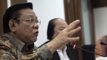 Agung Laksono.