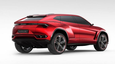 Lamborghini Urus yang mengadopsi mesin turbo.