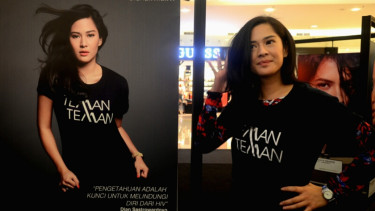 Dian Sastro Man Manual Senayan City