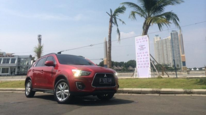 Mitsubhisi Outlander Sport.