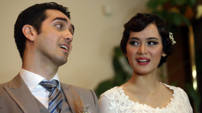 Fachri Albar dan Renata Kusmanto