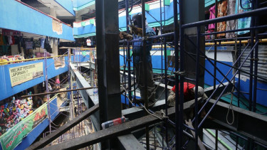 Pembuatan Lift di Blok G Tanah Abang
