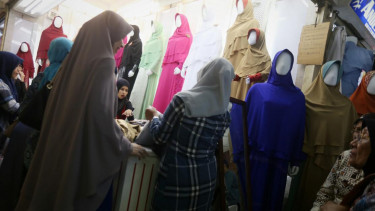 Penjualan Baju Muslimah di Tanah Abang