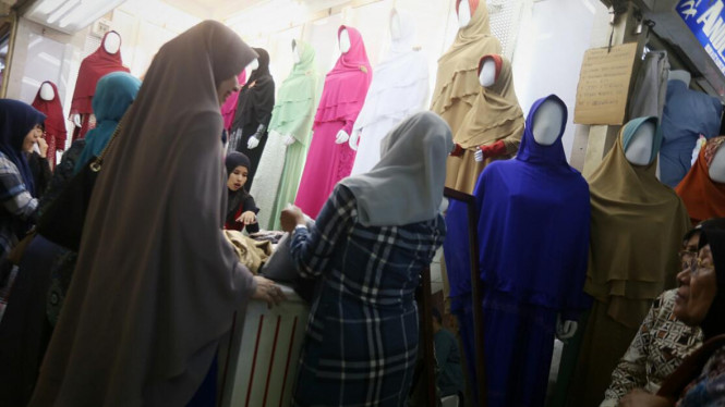 Penjualan Baju Muslimah di Tanah Abang