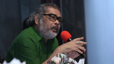 konferensi pers orang tua korban kekerasan seksual di JIS