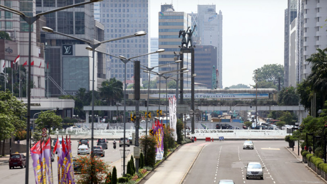 Suasana ruas jalan MH. Thamrin 