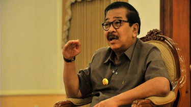 Gubernur Jawa Timur, Soekarwo.