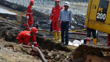 Pipa Pertamina meledak