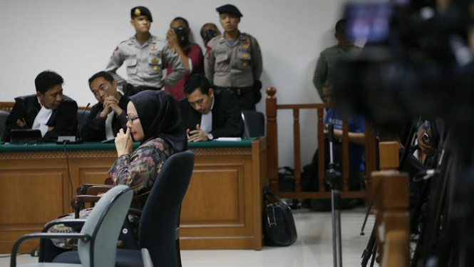 Ratu Atut Jalani Sidang Putusan