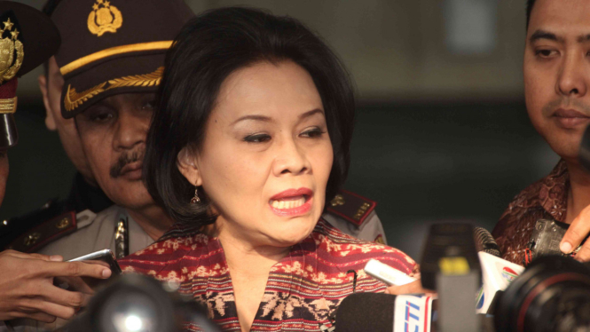 Istri Jero Wacik Penuhi Panggilan KPK