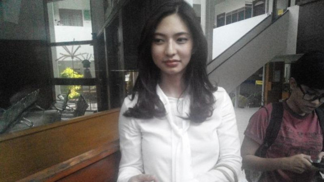 Nadia Saphira jadi pengacara