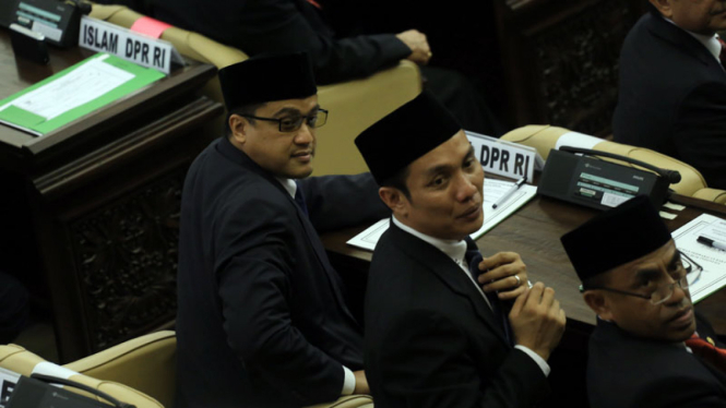 Selebritis Masuk Parlemen