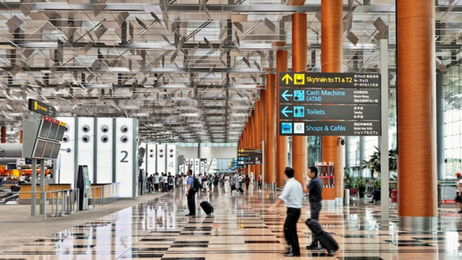 Bandara Changi, Singapura.