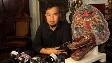 Ahmad Dhani mencari jejak Farhat Abbas