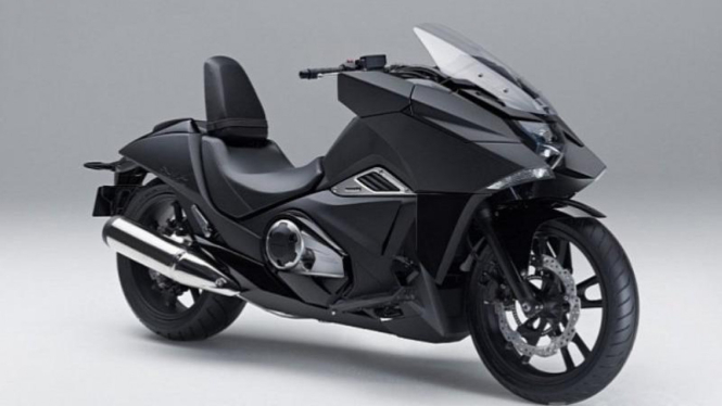 Honda NM4 Vultus.