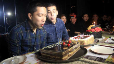 Pesta Ulang Tahun Riza Shahab dan Detri Warmanto