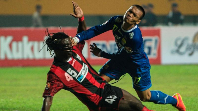 Ferdinand Sinaga saat membela Persib Bandung.