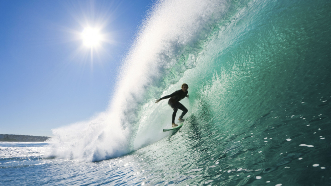 Ilustrasi surfing atau selancar air