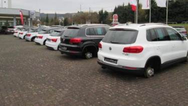 Mobil-mobil yang menjadi korban pencurian di sebuah diler di Jerman.