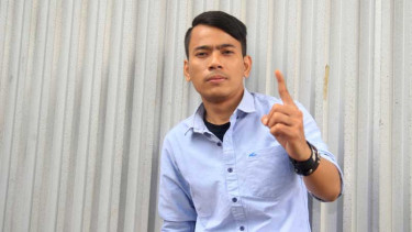 Aris Idol Kembali Ngamen di Jalan