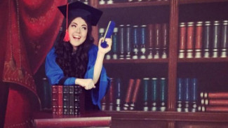Perubahan Mencolok Tubuh Tina Toon Saat di Wisuda