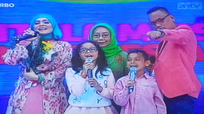Keluarga Uya Kuya