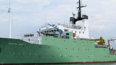 Kapal survei KN Baruna Jaya 1 milik BPPT ikut melakukan pencarian AirAsia QZ8501