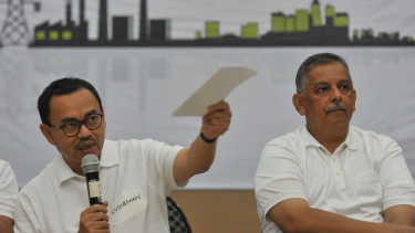 Menteri ESDM Sudirman Said dan Dirut PLN Sofyan Basir