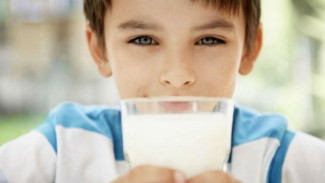 Jangan Sembarangan Pilih Susu Anak, Ini yang Perlu Diperhatikan Ibu