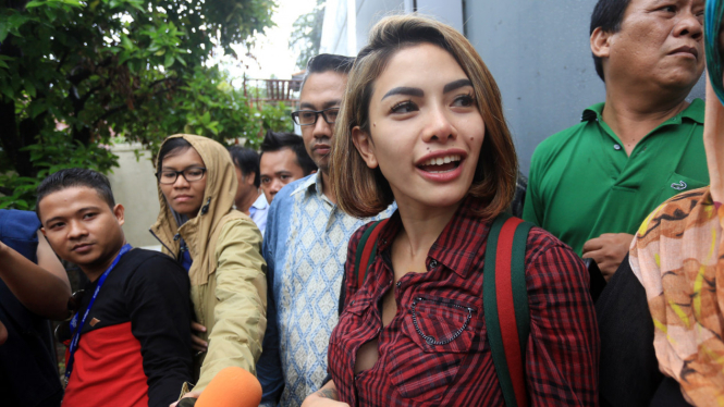 Nikita Mirzani Jalani SIsa Hukuman Penjara di Pondok Bambu
