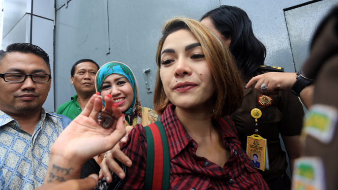 Nikita Mirzani Jalani SIsa Hukuman Penjara di Pondok Bambu