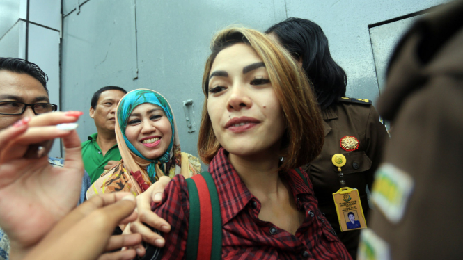 Nikita Mirzani Jalani SIsa Hukuman Penjara di Pondok Bambu