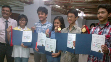 Lima Siswa Semarang Sabet Tiga Medali Emas Lomba Sains di Korea