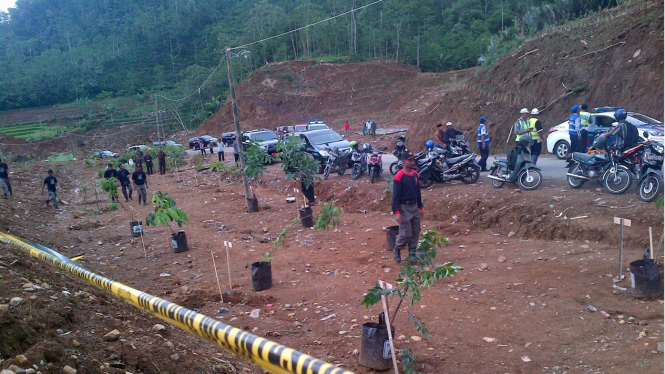 Lokasi longsor Banjarnegara ditanami pohon