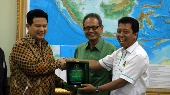 Ketua Umum PPP Romahurmuziy Datangi KPU