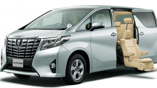 Toyota Alphard 2015.