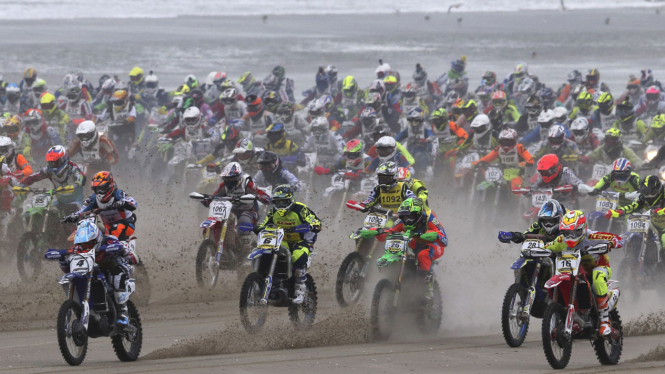 Ilustrasi balapan motorcross.