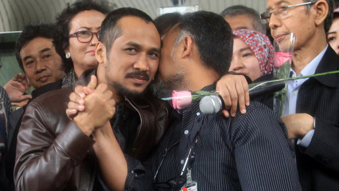 Bambang Widjojanto Bertolak Ke Bareskrim Mabes Polri
