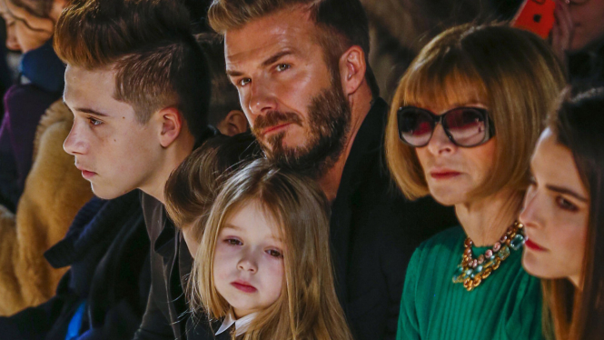 David Beckham Saksikan Pagelaran Busana Istrinya