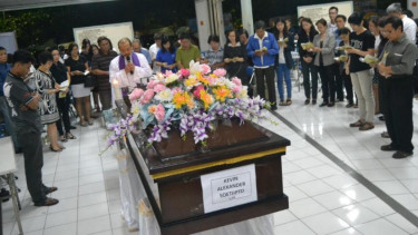 Suasana pemakaman korban AirAsia QZ8501 di Kota Malang