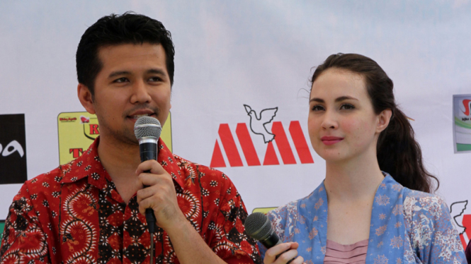 Bupati Trenggalek, Emil Dardak, dan Arumi Bachsin.